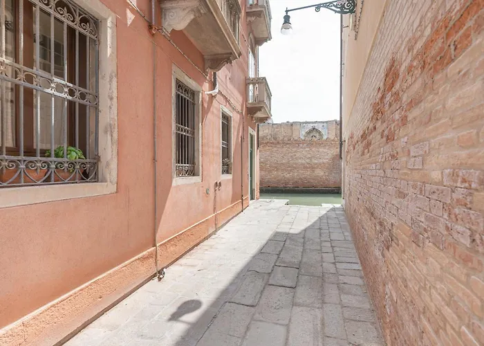 Casa Luna - 10 Min From Train Station